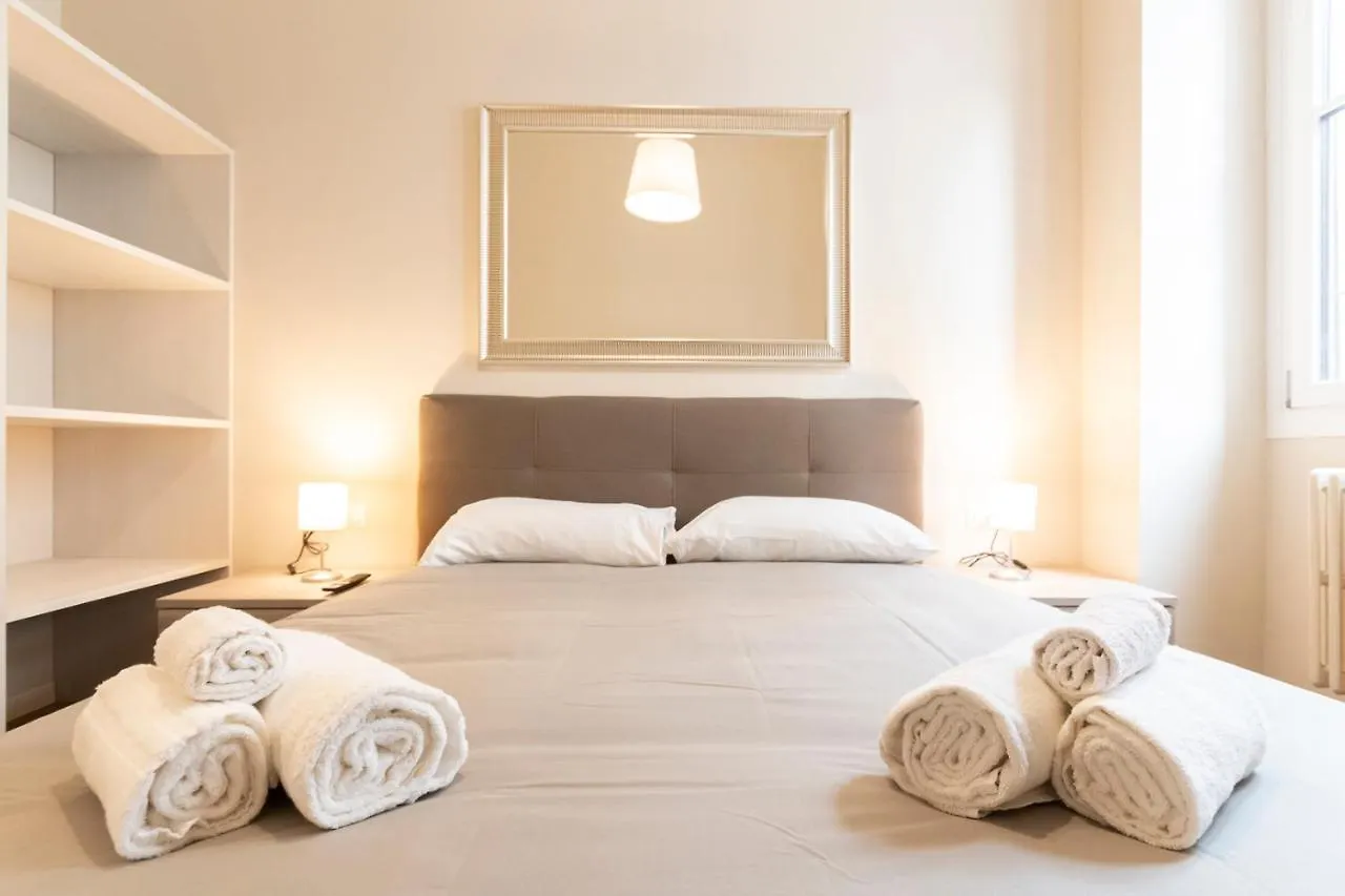 Missori Apartment 2 Milan